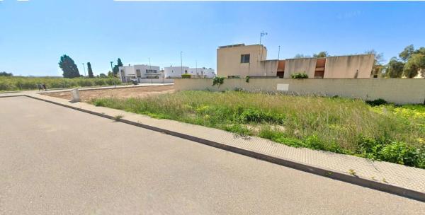 Terreno en calle Bélgica, 8