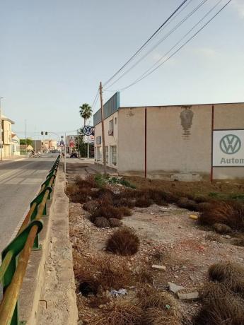 Terreno en calle Miguel de Unamuno