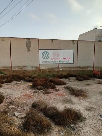 Terreno en calle Miguel de Unamuno