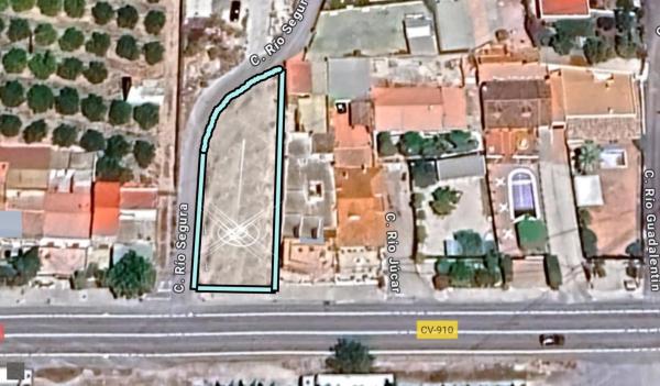 Terreno en calle Río Segura