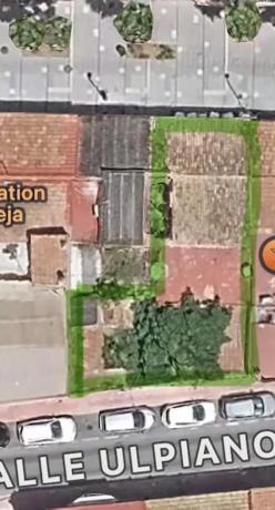 Terreno en calle Torrevejenses Ausentes, 26