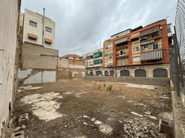 Terreno en calle de Casiopea
