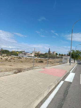 Terreno en calle del Eucalipto