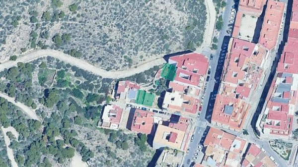 Terreno en calle San Cayetano