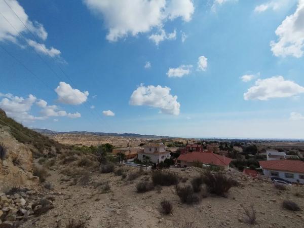 Terreno en calle Cala del Mojón
