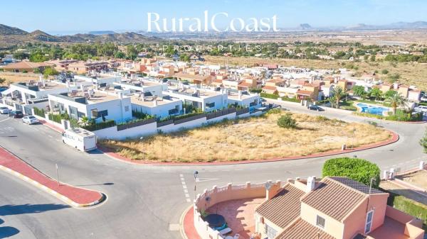 Terreno en calle El Pi