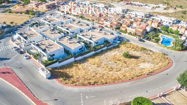 Terreno en calle El Pi