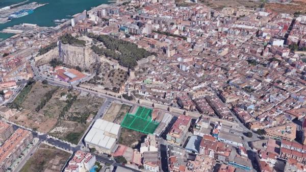 Terreno en calle de Pego