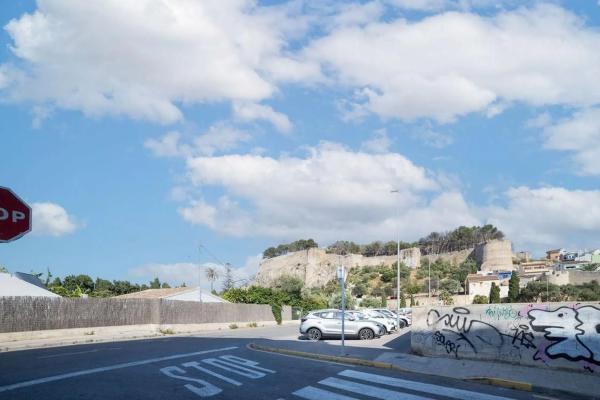 Terreno en calle de Pego