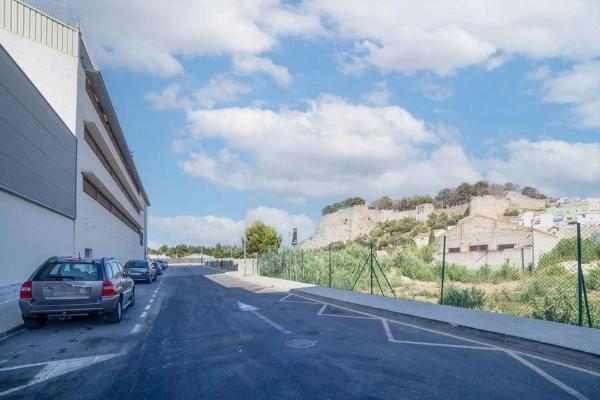 Terreno en calle de Pego