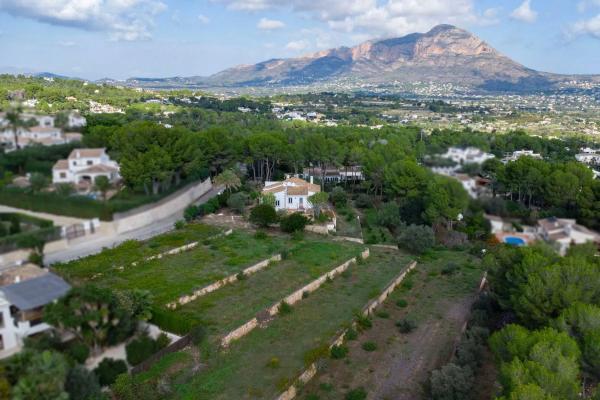 Terreno en Partida Comunes-Adsubia