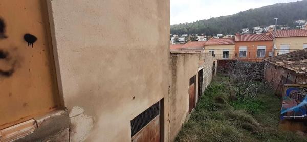Terreno en calle d'Enmig