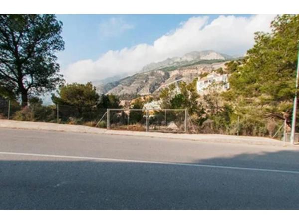 Terreno en calle Principal de la Serra