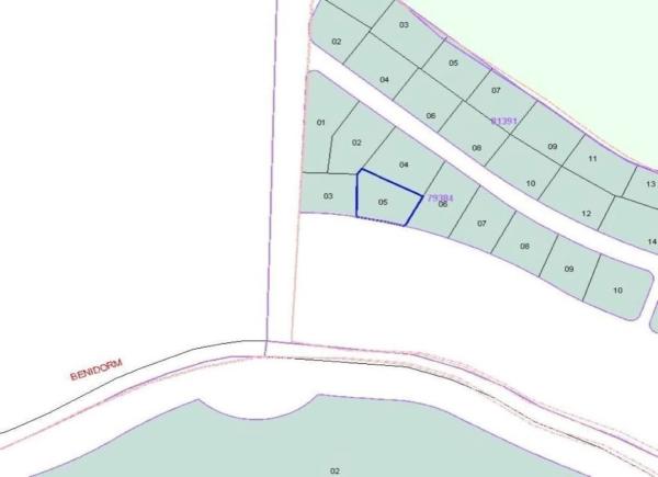 Terreno en via Sense Nom