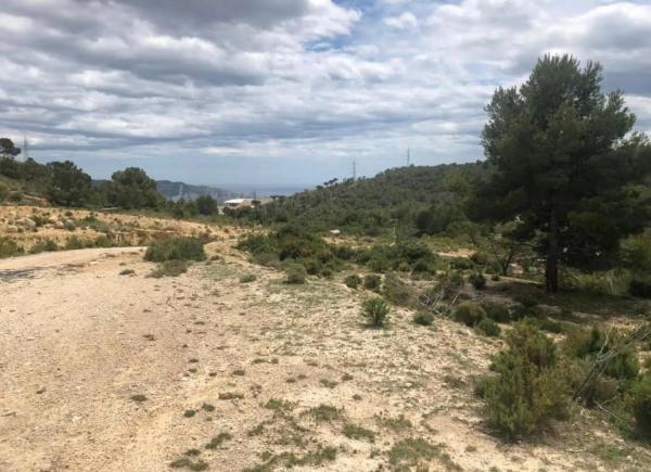 Terreno en via Sense Nom