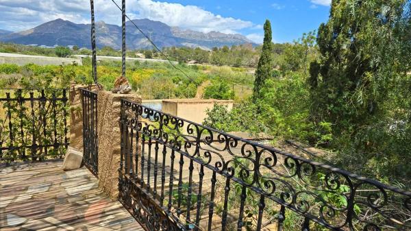 Terreno en La Nucia Pueblo