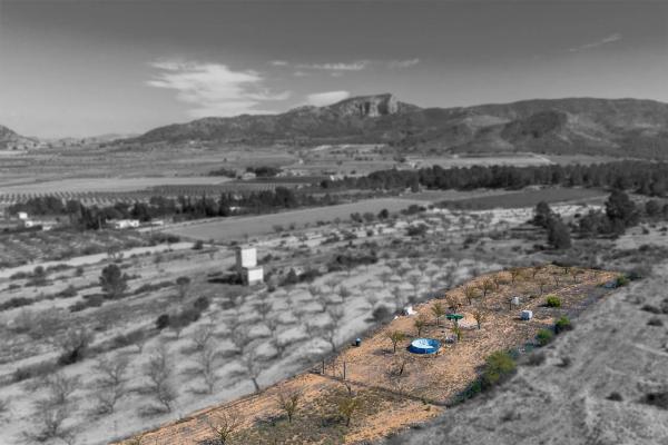 Terreno en via Sense Nom