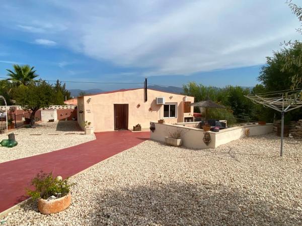 Finca rústica en via Sense Nom