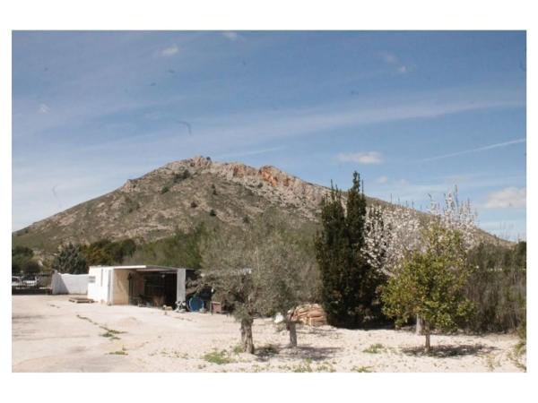 Masía en calle de San Sebastián, 14