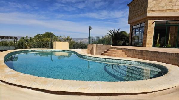 Casa independiente en calle de la Barrera, 2 -8