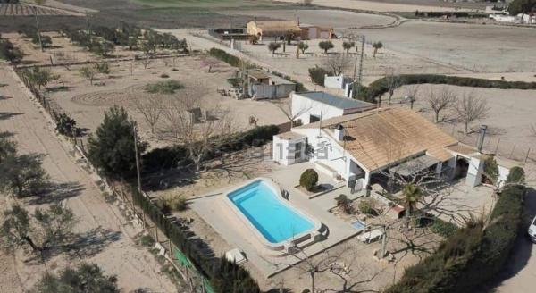 Casa independiente en partida canal de confite, 78