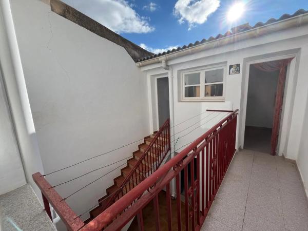 Casa independiente en calle Santa Eulalia