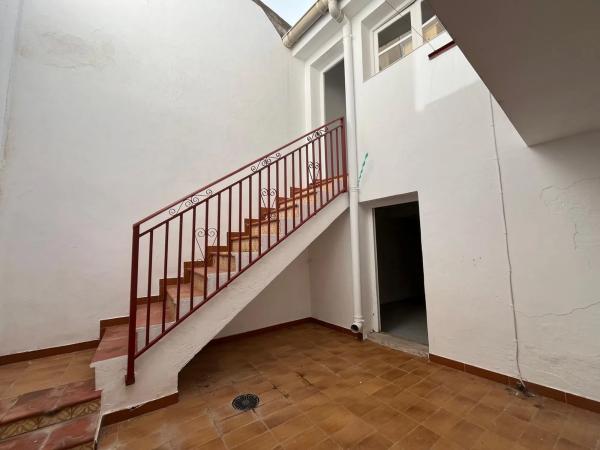 Casa independiente en calle Santa Eulalia