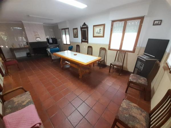 Finca rústica en via de servicio