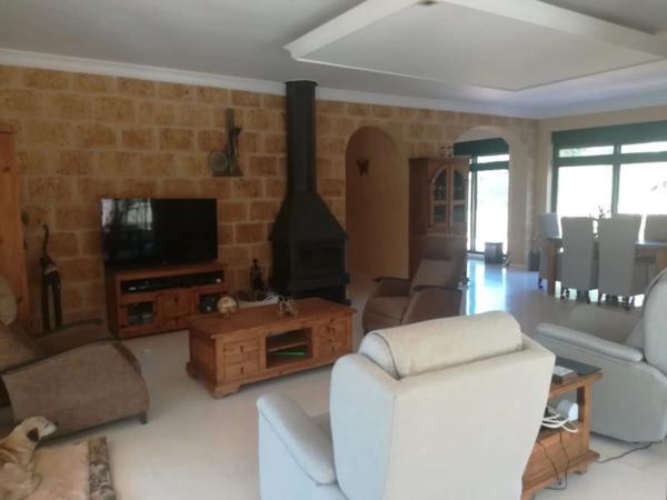 Casa independiente en plaza Perino Uo-05