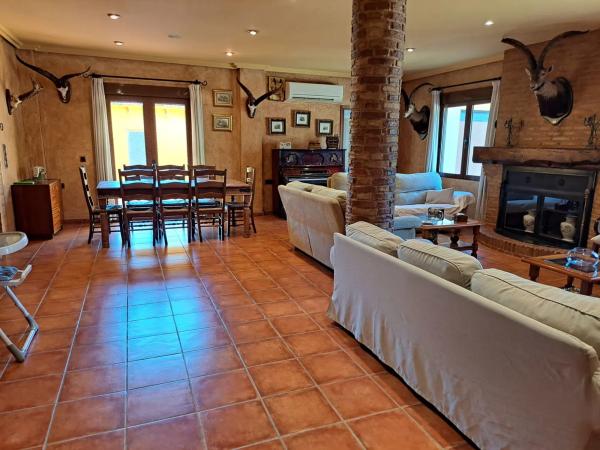 Casa independiente en avenida Juan Carlos I