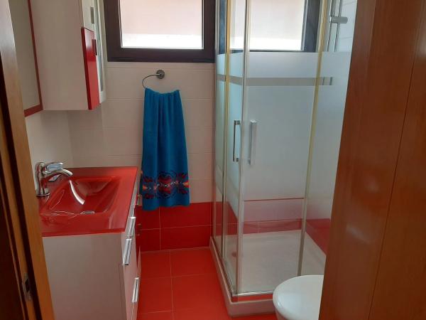 Casa independiente en calle Constitució, 16