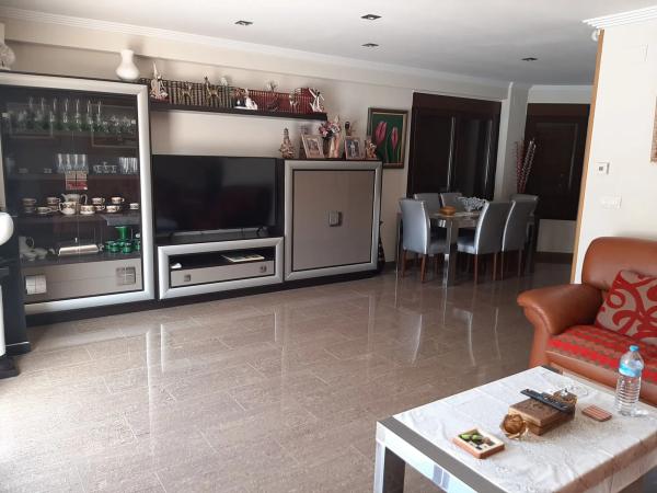 Casa independiente en calle Constitució, 16