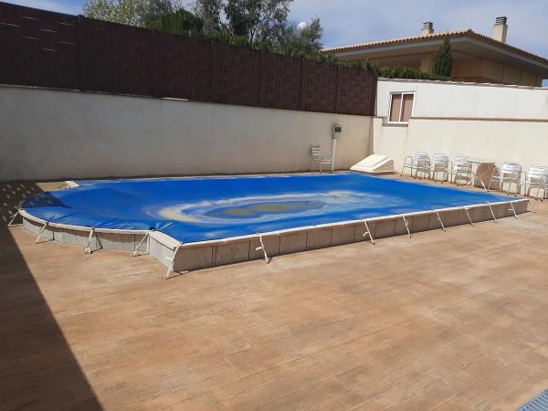 Casa independiente en calle Constitució, 16