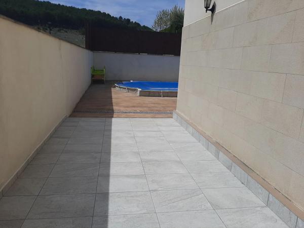 Casa independiente en calle Constitució, 16