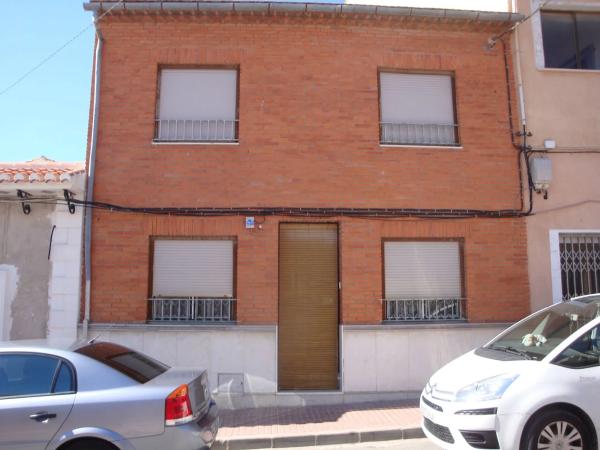 Casa independiente en avenida Libertad, 1