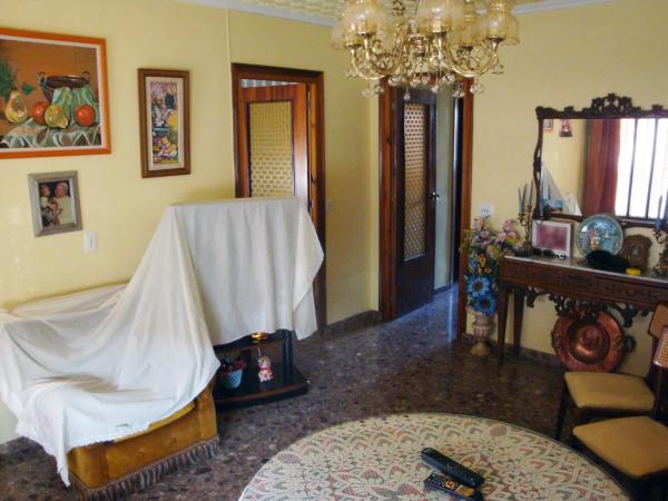 Casa independiente en avenida Libertad, 1