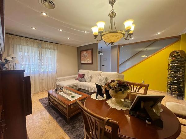 Casa independiente en avenida del Calvario