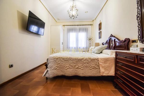 Casa independiente en calle Miguel Hernández