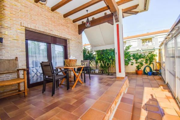 Casa independiente en calle Miguel Hernández