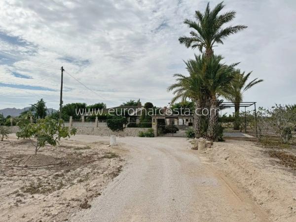 Casa independiente en partida del moco