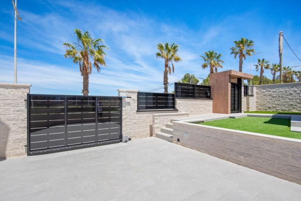 Casa independiente en calle Pilar de la Horadada