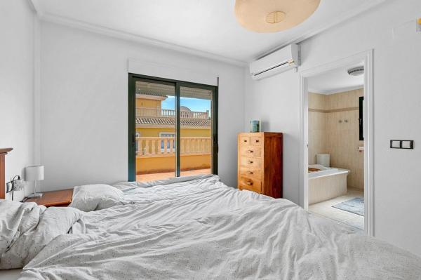 Casa independiente en calle Bulgaria