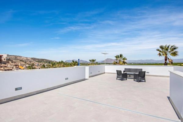 Casa independiente en calle Pilar de la Horadada