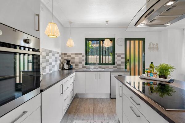 Casa independiente en calle Bulgaria