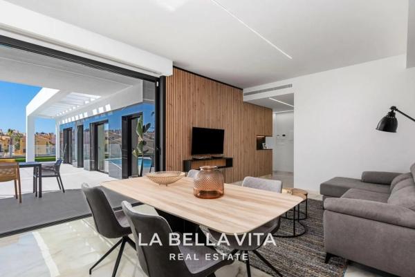 Casa independiente en calle Alicante, 8