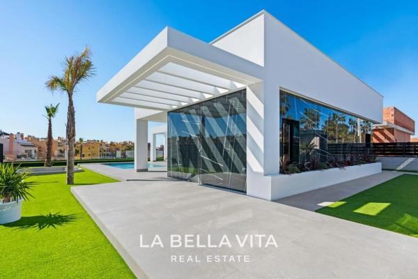 Casa independiente en calle Alicante, 8