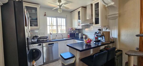 Casa independiente en calle Chipre