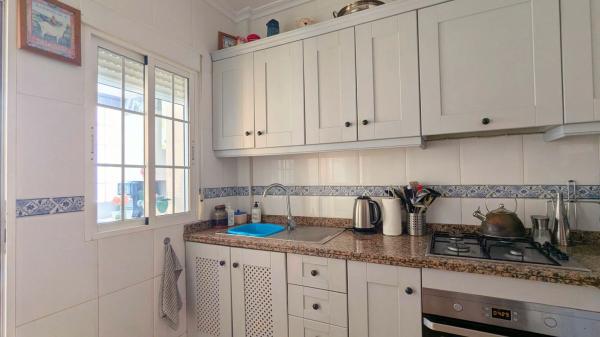 Casa independiente en calle Eslovaquia, 8