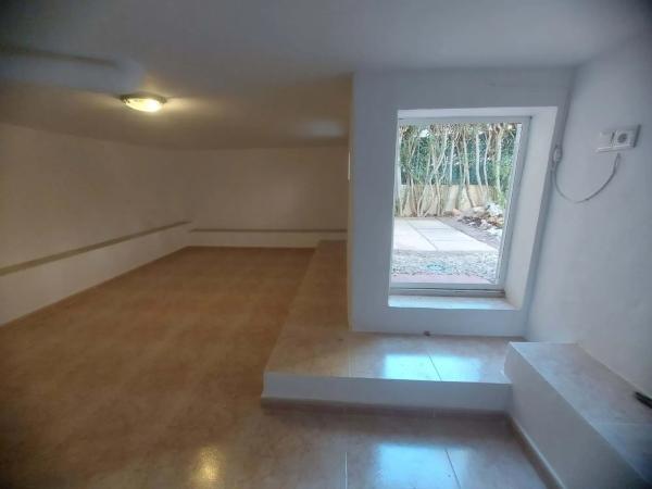 Casa independiente en calle Salvador Dalí