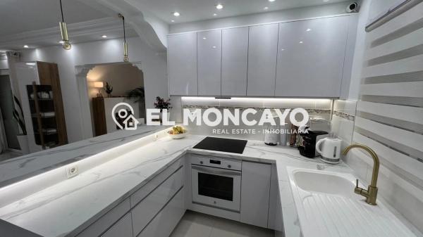 Casa independiente en calle Suiza